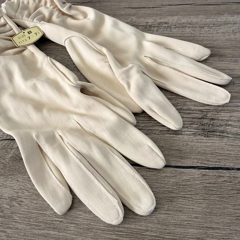 Vintage Ivory White Nylon Formal Gloves Size 7 Wrist Length Stretch Japan Bridal
